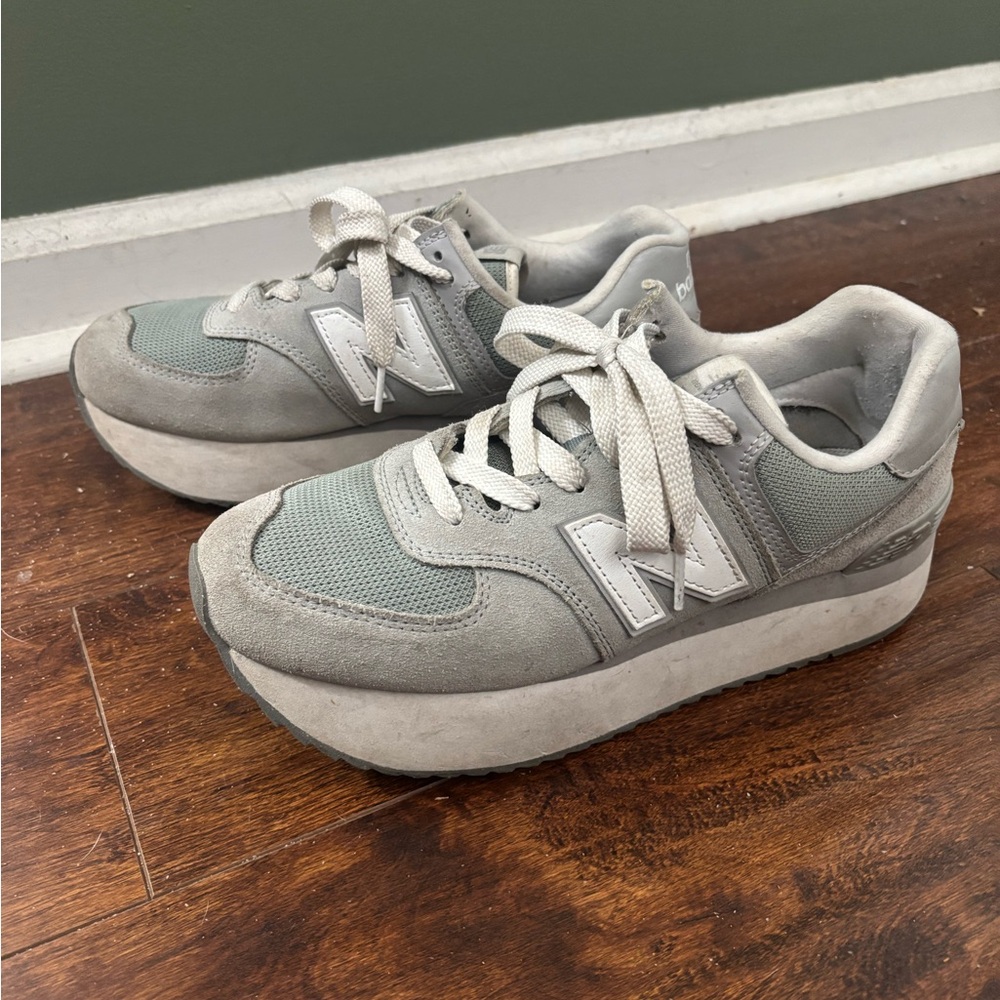 Women’s New Balance 574 Platform